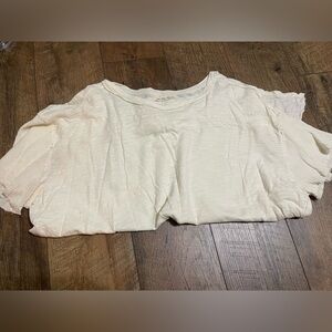 White tshirt with waffle sleeve